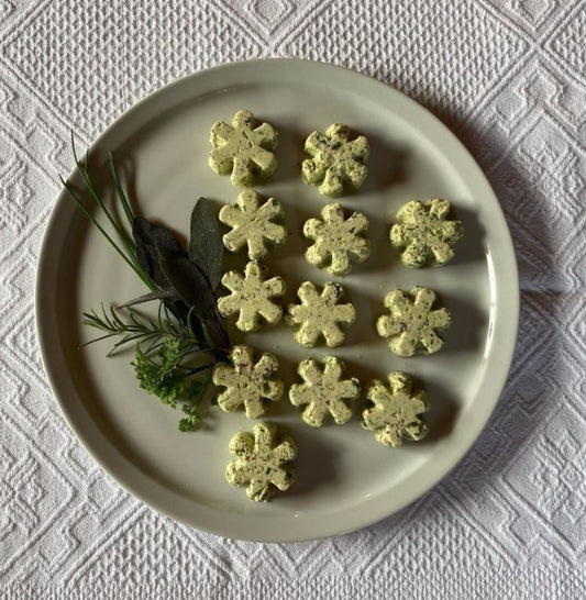 selbstgemachte Knoblauch- Kräuterbutter mit Sonnenblumenlecithin